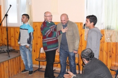 Pavel se modlí za nemocné