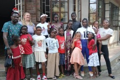 Radka s místními křesťany